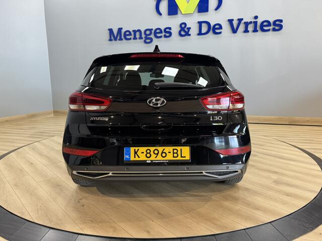Hyundai I 30 1.5 T-GDi MHEV Premium Airco ECC | Apple Carplay | Camera | Adaptive Cruise | Stoel Ventilatie | Stuur Verwarming | LED | Keyless | NAP |