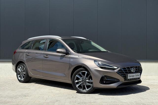 Hyundai I 30 Wagon 1.5 T-GDi MHEV Premium - Lane Assist - Stoel/Stuur verwarmd - Carplay - Android - Navi - DAB - Grootlicht ASS - LED Koplampen - Rijklaar