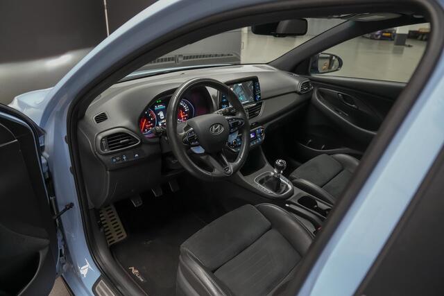 Hyundai I 30 N2 Performance 2.0 275pk T-GDI |dealer onderhouden|pano|Maxton spoilertip|memory|Apple Carplay|parkeercamera|DAB|stoelverwarming|cruise control|LED|19"|