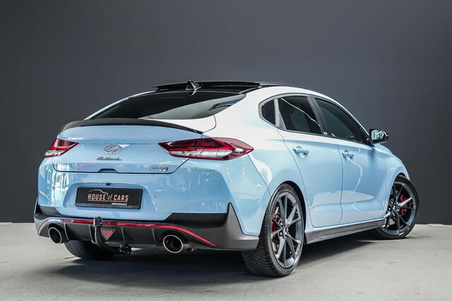 Hyundai I 30 N2 Performance Fastback 2.0 280pk T-GDI AUTOMAAT |schaalstoelen|Eibach verlagingsveren|Pipercross luchtfilter|panoramadak|19" gesmede wielen|Apple Carplay|parkeercamera en sensoren|stoel en stuurverwarming|DAB|LED koplampen|