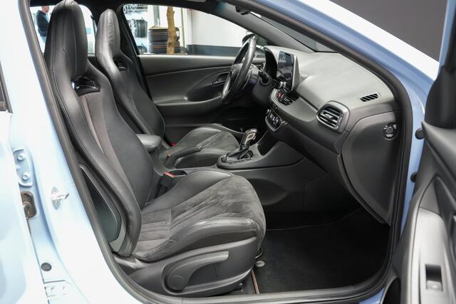 Hyundai I 30 N2 Performance Fastback 2.0 280pk T-GDI AUTOMAAT |schaalstoelen|Eibach verlagingsveren|Pipercross luchtfilter|panoramadak|19" gesmede wielen|Apple Carplay|parkeercamera en sensoren|stoel en stuurverwarming|DAB|LED koplampen|