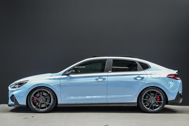Hyundai I 30 N2 Performance Fastback 2.0 280pk T-GDI AUTOMAAT |schaalstoelen|Eibach verlagingsveren|Pipercross luchtfilter|panoramadak|19" gesmede wielen|Apple Carplay|parkeercamera en sensoren|stoel en stuurverwarming|DAB|LED koplampen|