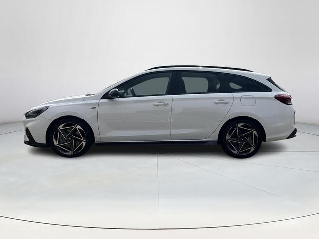 Hyundai I 30 Wagon 1.5 T-GDi MHEV N Line | Achteruitrijcamera | Stoel/stuurverwarming | Stoelgeheugen | Half leder/suède stoelen | Apple Carplay/Android Auto |