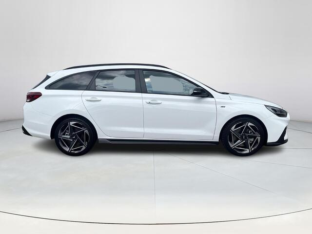 Hyundai I 30 Wagon 1.5 T-GDi MHEV N Line | Achteruitrijcamera | Stoel/stuurverwarming | Stoelgeheugen | Half leder/suède stoelen | Apple Carplay/Android Auto |
