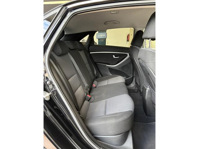 Hyundai I 30 1.6 GDI i-Motion Plus NAVI * TREKHAAK * PDC