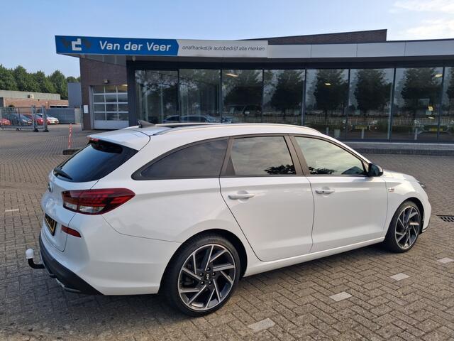 Hyundai I 30 1.5 T-GDi MHEV NLSky