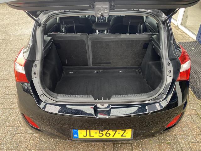 Hyundai I 30 1.6 GDI i-Drive Cool Plus / NL-Auto / 135 PK / Radio-Bluetooth / Navi / Airco / Elektr.-Ramen Voor / ENZ.