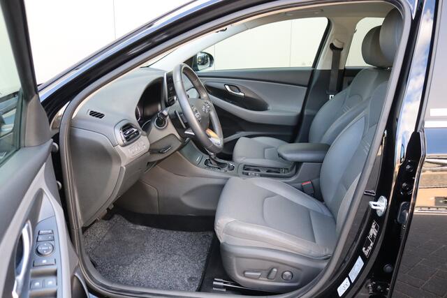 Hyundai I 30 1.5 T-GDi MHEV Automaat Premium Sky Carplay-android/Open-dak/Winter-pack/Full-LED