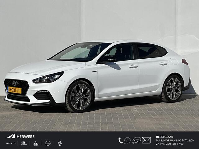Hyundai I 30 Fastback 1.4 T-GDI 140PK N Line / Navigatie / Keyless / Achteruitrijcamera / Climate control / Cruise control / Draadloze telefoonlader / Fabr. garantie tot 04-04-2025 / 1e eigenaar / N-Line / 1.410kg Trekgewicht