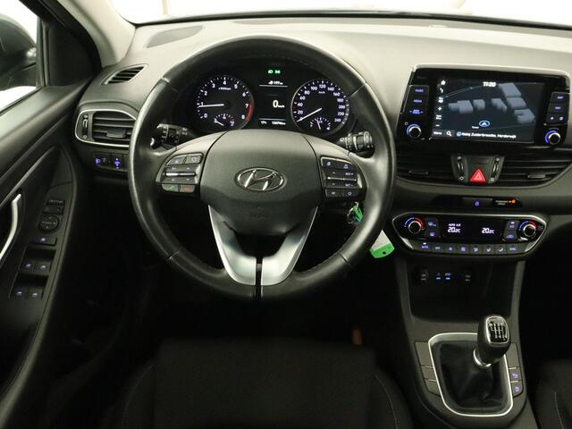 Hyundai I 30 1.4 T-GDI Comfort | Carplay | Trekhaak | Camera | Navigatie | Climate control | Cruise control | Parkeerhulp