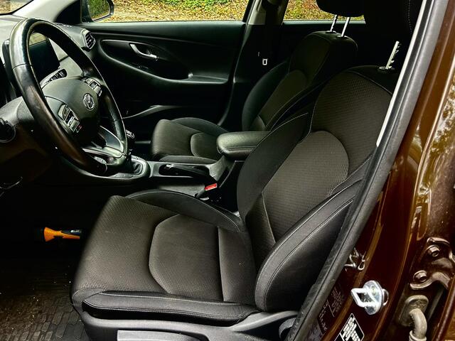 Hyundai I 30 1.0 T-GDI First Edition | CarPlay | Camera | Climate control |