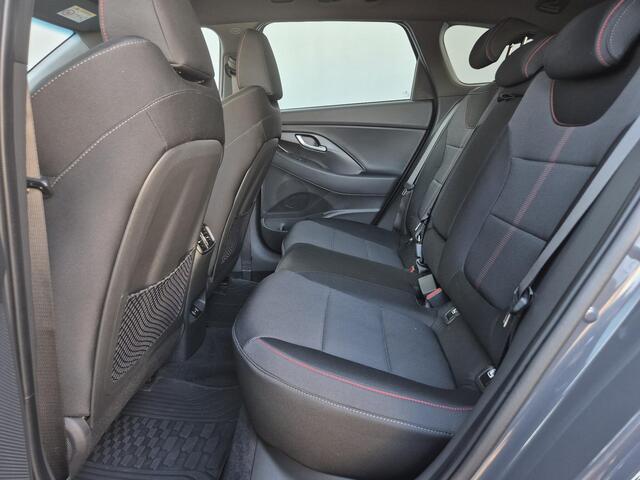 Hyundai I 30 Wagon 1.0 T-GDi MHEV N-Line Automaat / Fabrieksgarantie tot 01-2030 / Stuur-, en Stoel verwarming / Achteruitrijcamera / Adaptief CC / Keyless Entry/Start / Climate control / Apple Carplay Android Auto /