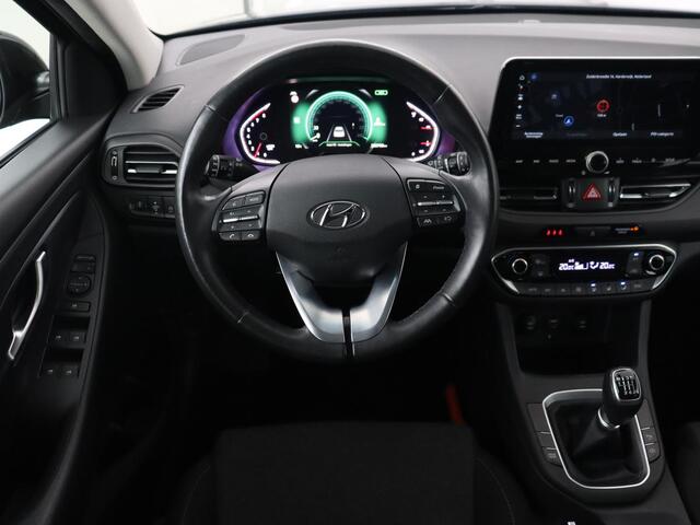 Hyundai I 30 1.0 T-GDi MHEV Comfort Smart | Camera | Carplay | Keyless | Full LED | Navigatie | Climate control | Parkeerhulp | Cruise control | DAB | Bluetooth