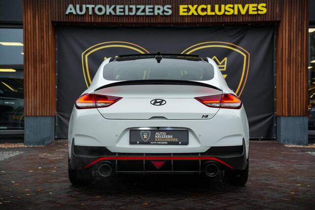 Hyundai I 30 Fastback 2.0 T-GDI N1 Panodak Pops And Bangs Navigatie Camera Stoelverw. Alcantara Keyless Stoel Stuurverw.