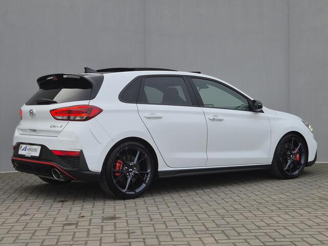 Hyundai I 30 2.0 N2 280pk Automaat / Fabrieksgarantie tot 02-2027 / Dealeronderhouden / Schuif-Kanteldak / Trekhaak afneembaar / Stuur en Stoelverwarming / Trekgewicht 1600 Kg / Apple Carplay Android Auto /