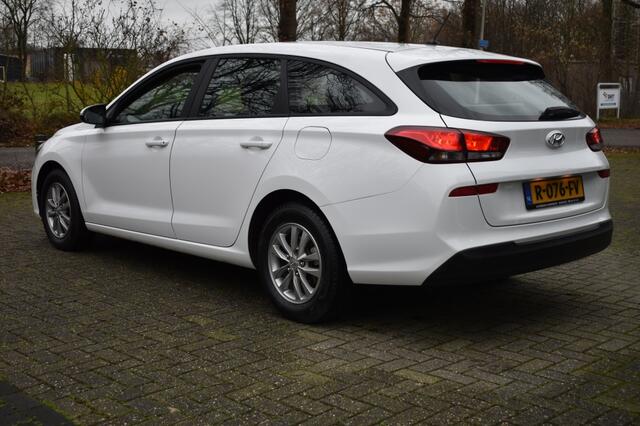 Hyundai I 30 1.4i Comfort AIRCO CRUISE LMV