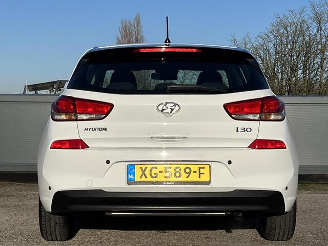Hyundai I 30 1.0 T-GDI 120PK i-Drive Cool | Compacte familieauto | Parkeersensoren | Cruisecontrol | 1ste Eigenaar |