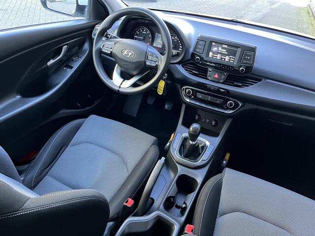 Hyundai I 30 1.0 T-GDI 120PK i-Drive Cool | Compacte familieauto | Parkeersensoren | Cruisecontrol | 1ste Eigenaar |