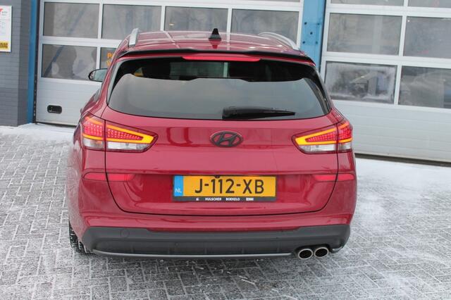 Hyundai I 30 1.5 T-GDI MHEV NLINE **NL-auto** winterbanden set
