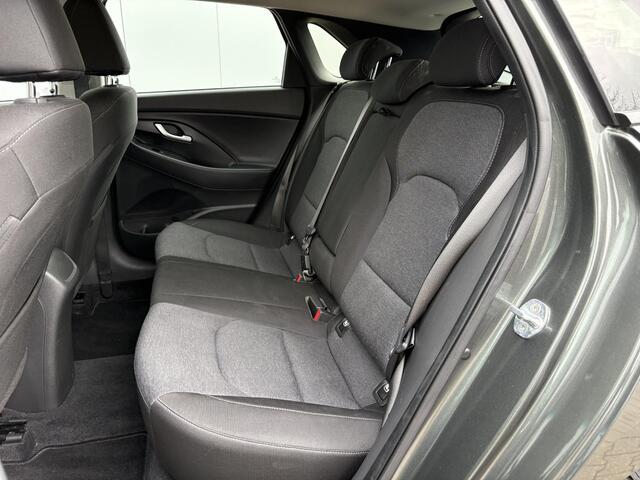 Hyundai I 30 1.0 T-GDi MHEV Comfort Smart Automaat / All-season banden / Apple Carplay/Android Auto / Stoel en stuur verwarming / Automaat / Cruise Control /