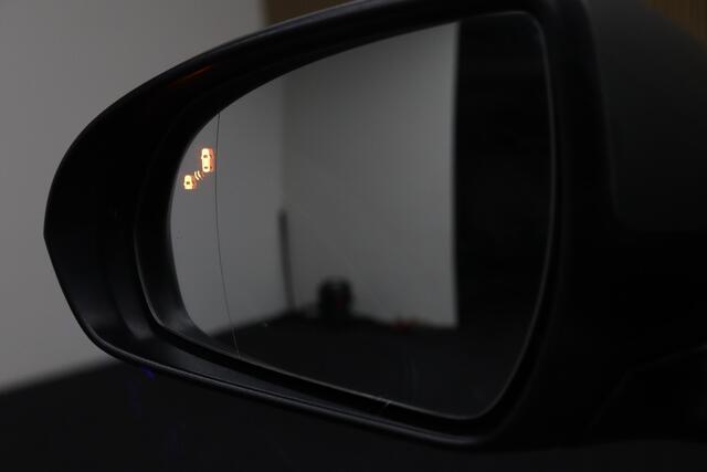 Hyundai I 30 Wagon 1.0 T-GDI Premium | Cruise-control | Afneembare Trekhaak | Google Maps Navigatie | Apple Carplay & Android Auto | Camera | Clima | Stoel & Stuurverwarming | Keyless | All-season Banden | Dodehoekdetectie