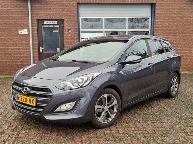 Hyundai I 30 Wagon 1.4 i-Drive Navigatie Climate Cruise Trekhaak Camera Privacyglas