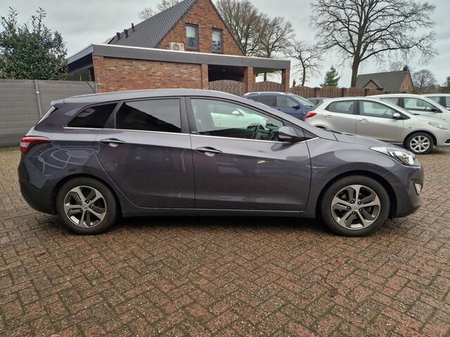 Hyundai I 30 Wagon 1.4 i-Drive Navigatie Climate Cruise Trekhaak Camera Privacyglas