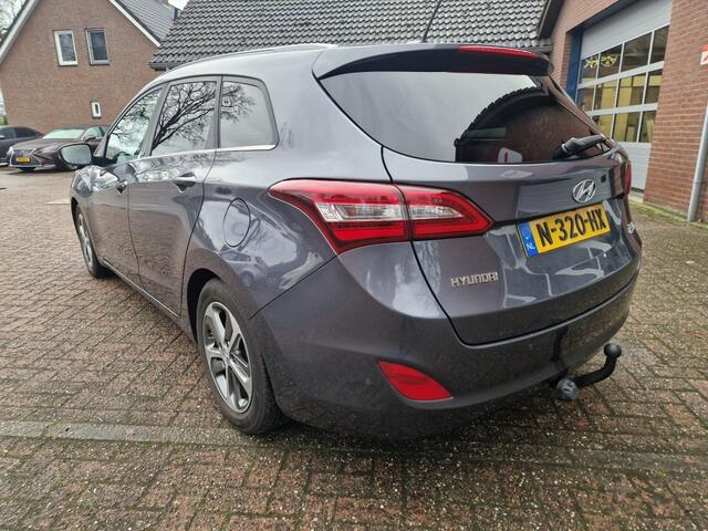 Hyundai I 30 Wagon 1.4 i-Drive Navigatie Climate Cruise Trekhaak Camera Privacyglas