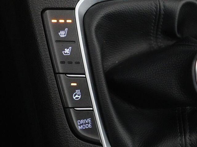 Hyundai I 30 1.5 T-GDi MHEV Premium | Stoelventilatie | Leder | Trekhaak | Camera | Carplay | Stoelverwarming | Keyless | Full LED | Navigatie | Cruise control | Dodehoek detectie | Climate control