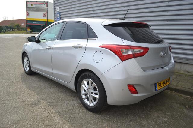 Hyundai I 30 1.6GDI GO! NAVI|CAMERA|PDC|ORIGINEEL NL