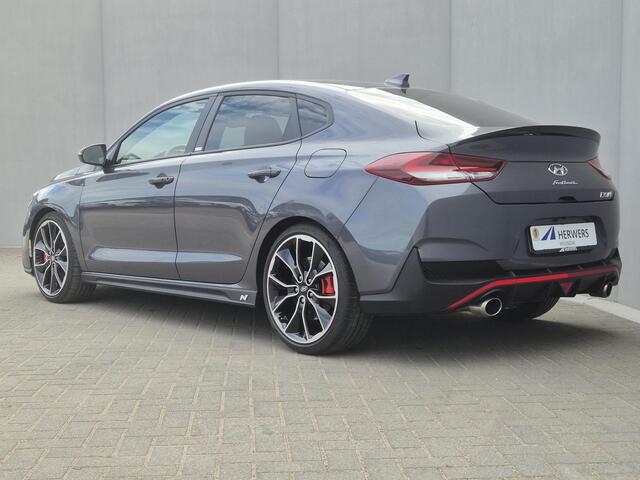 Hyundai I 30 N 2.0 Handgeschakeld / Dealer onderhouden / Trekgewicht 1600 kg / Stuur- & Stoelverwarming / Achteruitrijcamera / Cruise control / Draadloze telefoon lader / Keyless Entry/Start / Apple Carplay Android Auto / Climate control / Navigatie /
