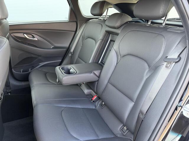 Hyundai I 30 Wagon 1.5 T-GDi MHEV Premium / Stoelverwarming en Stoelverkoeling / Apple Carplay/Android Auto / Cruise control /