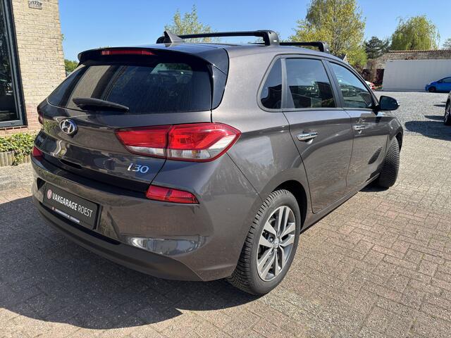 Hyundai I 30 5DRS 1.4 T-GDI 140pk Premium Carplay / Camera / All-Seasons