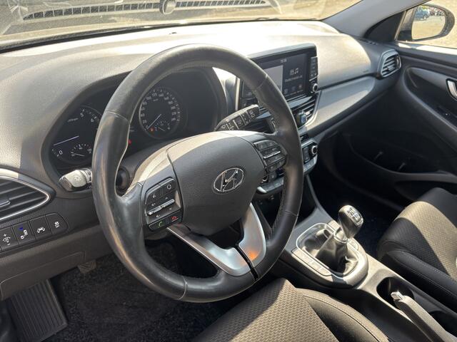 Hyundai I 30 5DRS 1.4 T-GDI 140pk Premium Carplay / Camera / All-Seasons