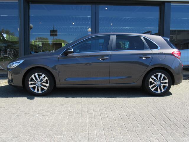 Hyundai I 30 1.0 T-GDI First Edition Dealer onderh | navi | tr.haak | cruise | LM velgen | LED kopl