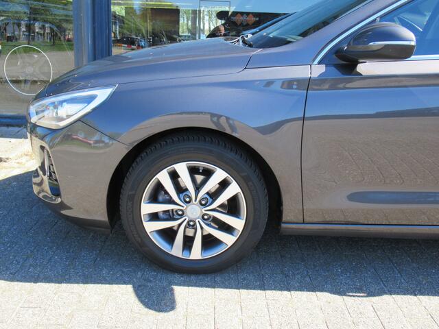 Hyundai I 30 1.0 T-GDI First Edition Dealer onderh | navi | tr.haak | cruise | LM velgen | LED kopl