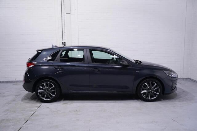 Hyundai I 30 1.0 T-GDi MHEV Comfort Smart Apple Carplay Navi Airco Achteruitrijcamera Stuur/Stoelverwarming