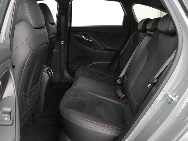 Hyundai I 30 1.5 T-GDi MHEV N Line | Stoelverwarming | Leder/Alcantara | Adaptive cruise | Memory | Carplay | Camera | Navigatie | Keyless | Full LED | 18'' | Side Assist | Parkeerhulp