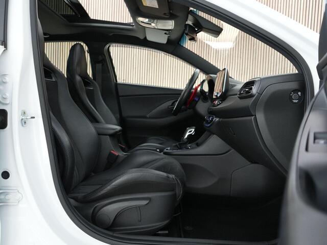 Hyundai I 30 Fastback N2 Performance 2.0 280pk T-GDI DCT Fastback |panoramadak|schaal stoelen|memory|launch control|stoelverwarming|Apple Carplay|stuurverwarming|achteruitrijcamera|19" lichtmetalen velgen|
