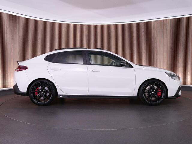Hyundai I 30 Fastback N2 Performance 2.0 280pk T-GDI DCT Fastback |panoramadak|schaal stoelen|memory|launch control|stoelverwarming|Apple Carplay|stuurverwarming|achteruitrijcamera|19" lichtmetalen velgen|