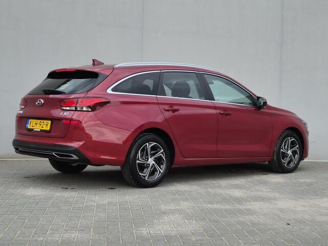 Hyundai I 30 1.0 T-GDi MHEV Comfort / Navigatie via Apple Carplay of Android Auto / Stuur- & Stoelverwarming / Achteruitrijcamera / Cruise control / Keyless Entry/Start / Climate control / Parkeersensoren achter /