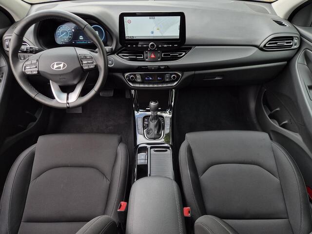 Hyundai I 30 1.0 T-GDi MHEV Comfort Smart / Fabrieksgarantie tot 07-2029 / Dealer onderhouden / All season banden / Stuur- & Stoelverwarming / Adaptief cruise control / Achteruitrijcamera / Keyless Entry/Start / Climate control / Apple Carplay Android Auto /