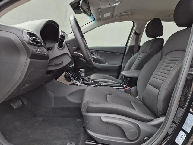 Hyundai I 30 1.0 T-GDi MHEV Comfort Smart / Fabrieksgarantie tot 07-2029 / Dealer onderhouden / All season banden / Stuur- & Stoelverwarming / Adaptief cruise control / Achteruitrijcamera / Keyless Entry/Start / Climate control / Apple Carplay Android Auto /