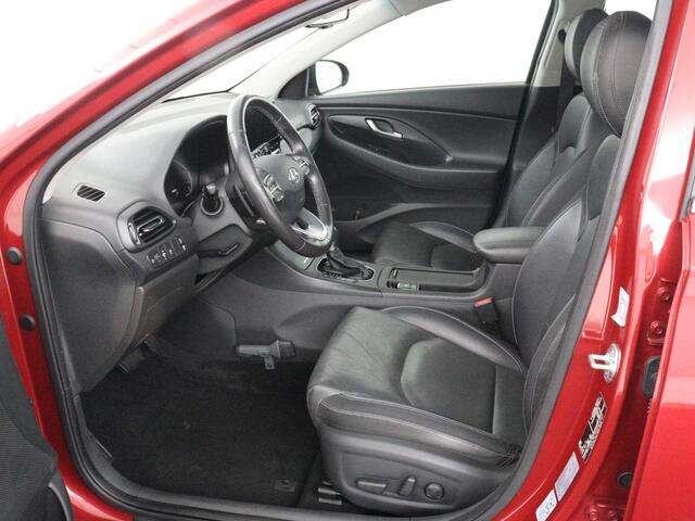 Hyundai I 30 Wagon 1.5 T-GDi MHEV Premium Sky | Panoramadak | Stoel & Sturverwarming | Stoelkoeling | Camera | Adaptive cruise | Navigatie | Carplay | DAB+ | Climate control | Full LED