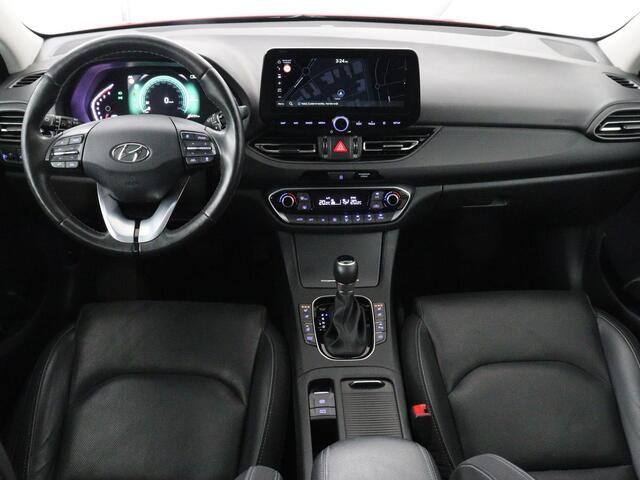 Hyundai I 30 Wagon 1.5 T-GDi MHEV Premium Sky | Panoramadak | Stoel & Sturverwarming | Stoelkoeling | Camera | Adaptive cruise | Navigatie | Carplay | DAB+ | Climate control | Full LED