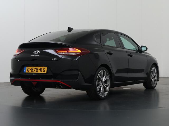 Hyundai I 30 Fastback 1.4 T-GDI N Line | Trekhaak | Parkeercamera | Keyless Go | Climate Control | Cruise Control | Navigatie via Apple Carplay / Android Auto |