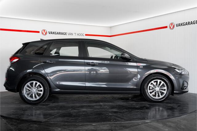 Hyundai I 30 1.5 T-GDi MHEV Premium Camera|Stoelverwarming|Applecarplay|Stuurverwarming|