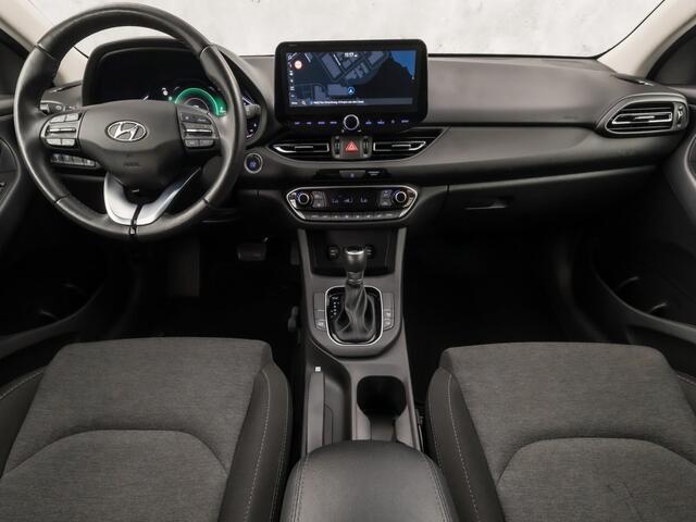 Hyundai I 30 Wagon 1.0 T-GDi MHEV Comfort Smart Automaat (APPLE CARPLAY, 1e EIGENAAR, GROOT NAVI, CAMERA, CLIMATE, SPORTSTOELEN, GETINT GLAS, CRUISE, NIEUWE APK, NIEUWSTAAT)