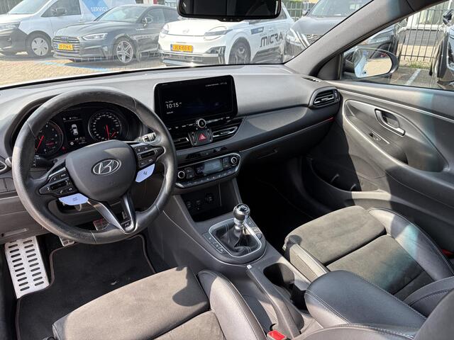 Hyundai I 30 2.0 N Handgeschakeld!