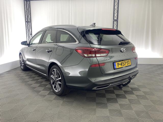 Hyundai I 30 Wagon 1.5 T-GDi MHEV Premium Apple carplay | Trekhaak | Leer | Stoel- en stuurverw. | Stoelventilatie | Camera